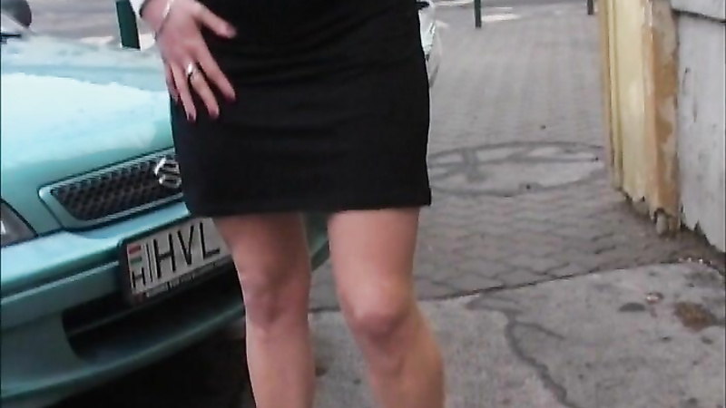 Public Piss Girls No.5