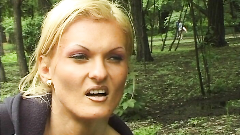 Public Piss Girls No.6
