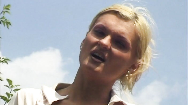 Public Piss Girls No.6